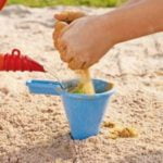 Какой песок нужен для детской песочницы
